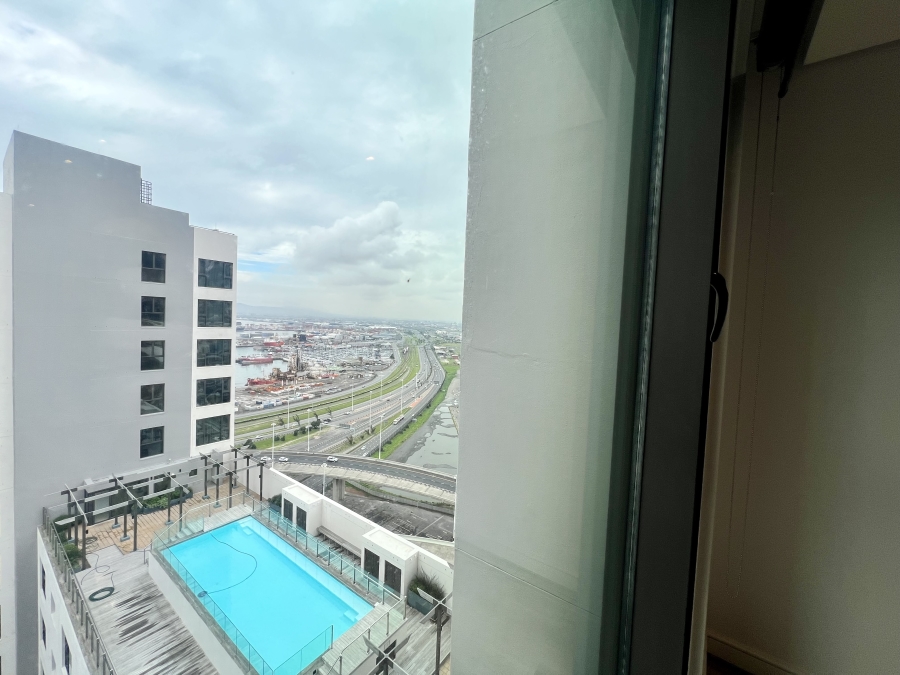 1 Bedroom Property for Sale in Foreshore Western Cape